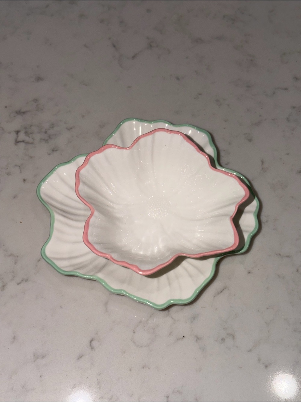 Lilly Pulitzer Shell Ceramic Bowl Trio in White with Pink & Mint Rims